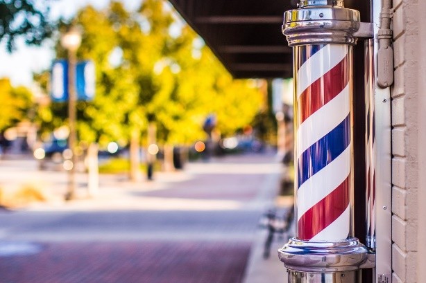 باربر پل (Barber Pole)یا نماد تاریخی سالن های زیبایی